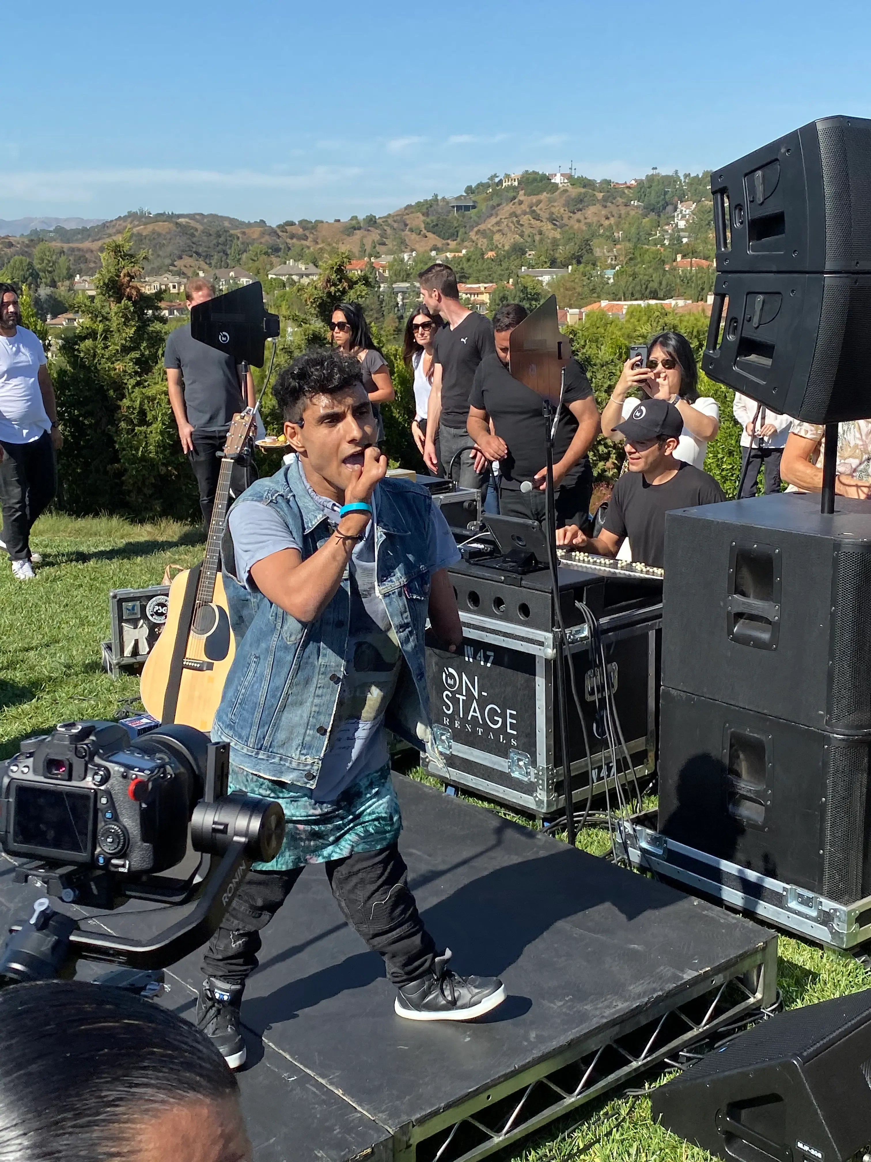 Emmanuel Kelly performing